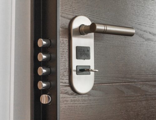Ask A Commercial Locksmith: Are Mechanical Locks or Keyless Locks Safer?