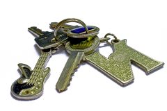 7 Practical Ways to Avoid Losing Car Keys or Fobs